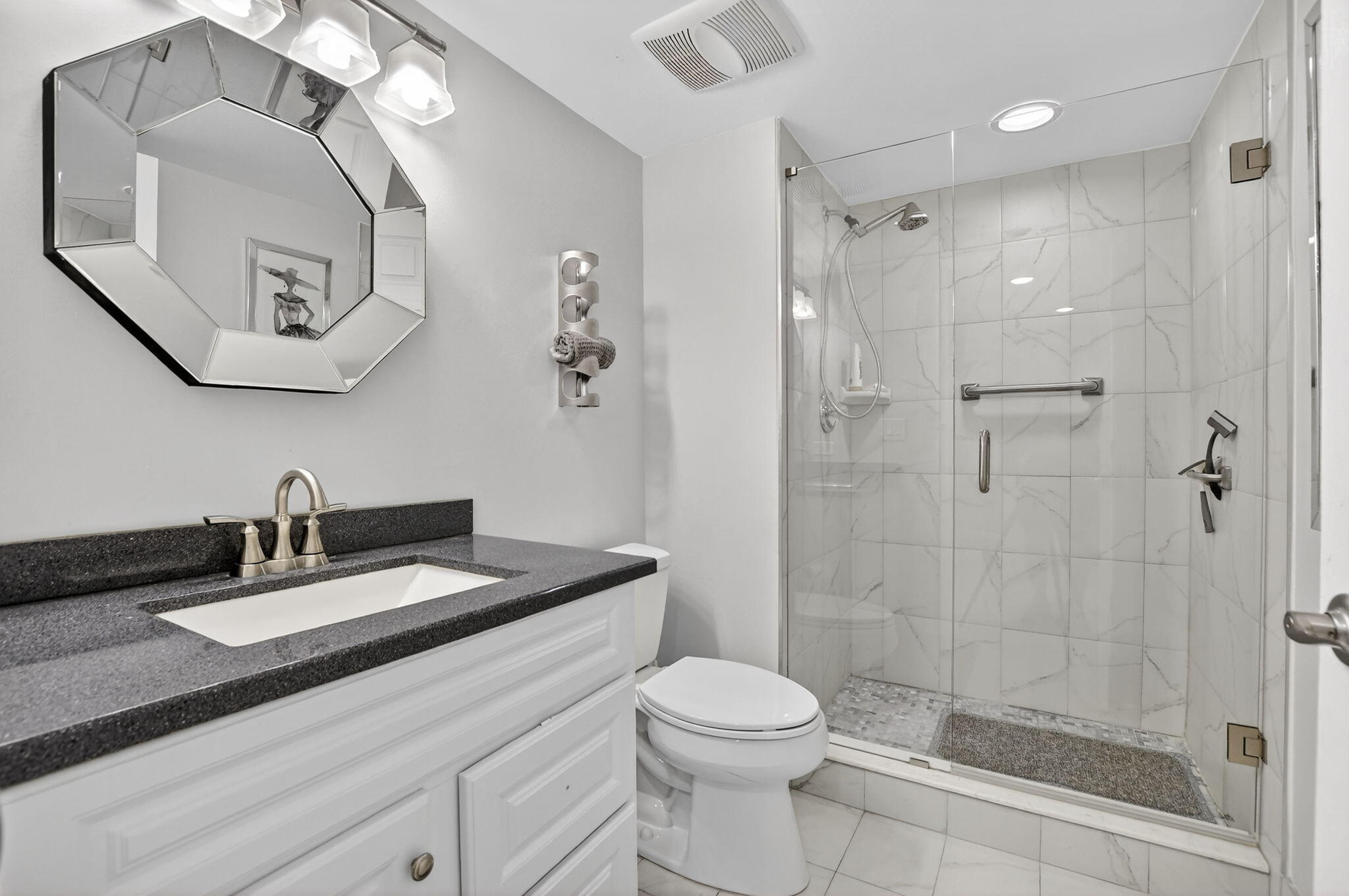 GLENEAGLES CONDO VI - Residential