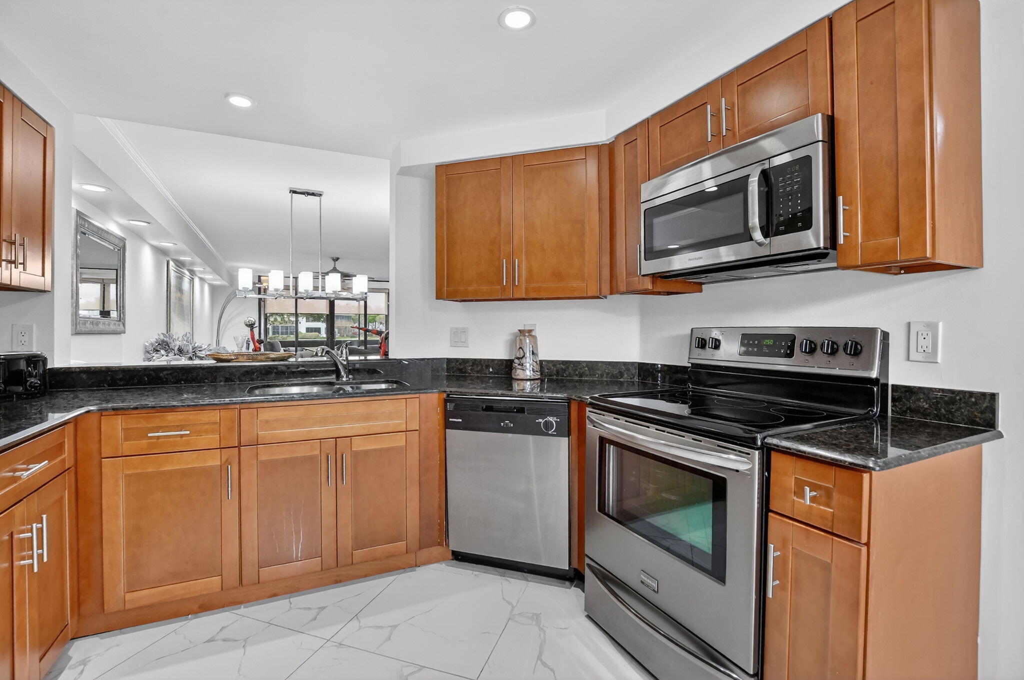 GLENEAGLES CONDO VI - Residential