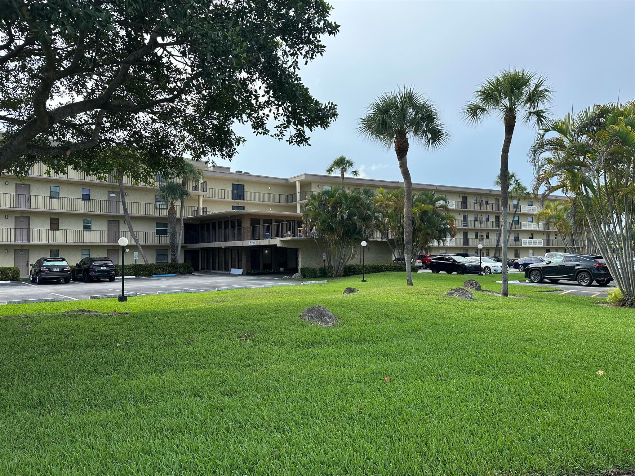 Great opportunity to live in of the best areas of Boca Raton; this cozy remodeled unit has all the required elements to live comfortably, Relaxing patio with golf course view, access to the community amenities: pool, tennis court, golf course and picnic areas; great location, close to various shopping plazas, restaurants and parks. Rent includes basic cable, internet, water, sewer and outdoor trash collection. HOA condo approval