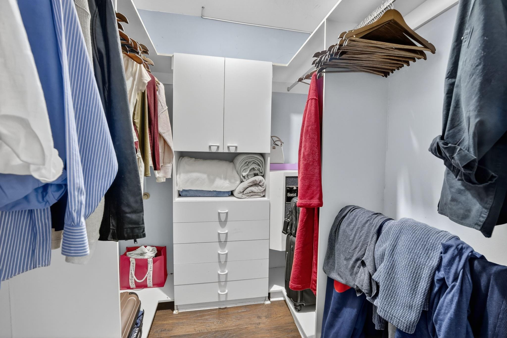 Beaumont 106-11 B - Residential