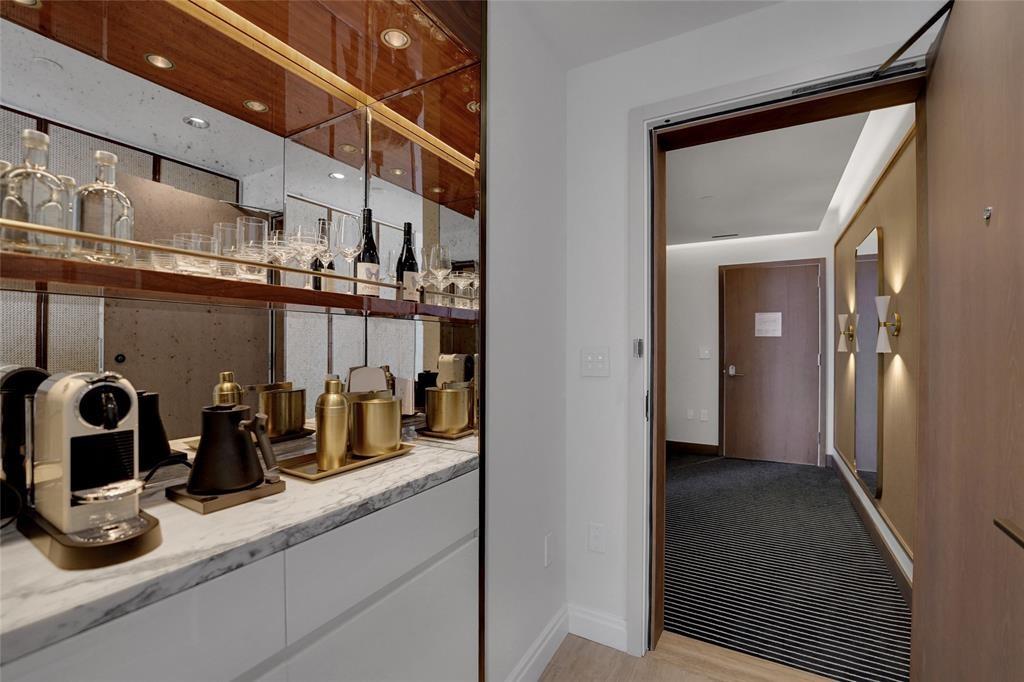 Four Seasons - Residential