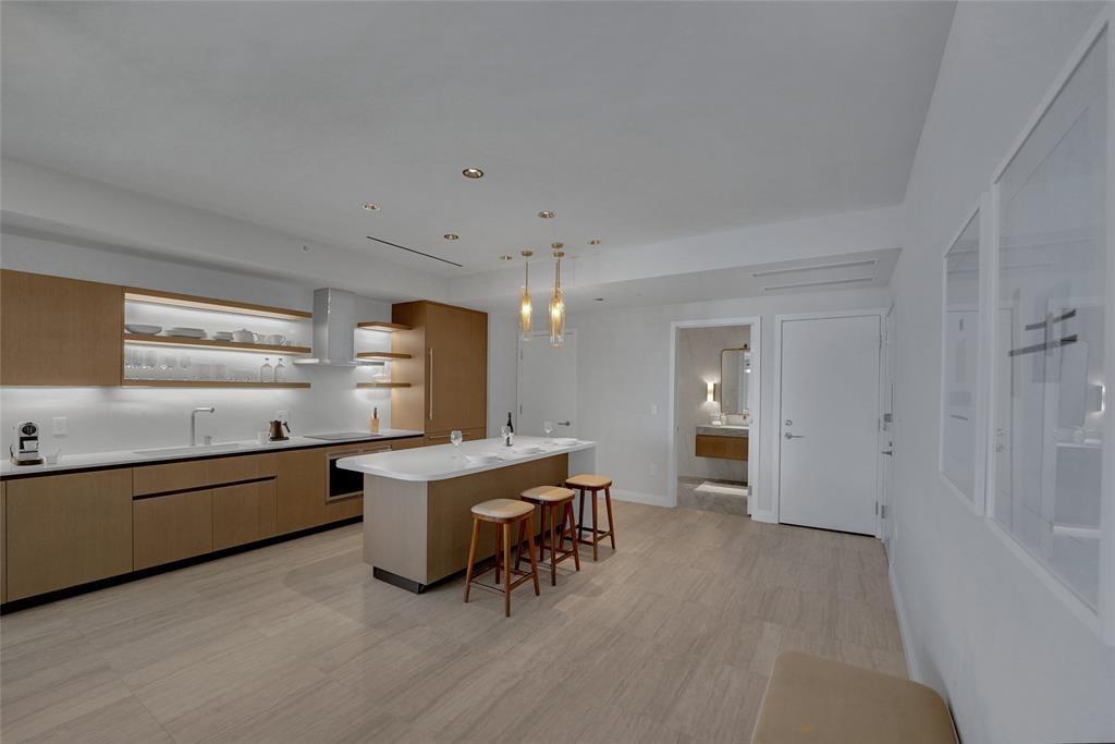 Four Seasons - Residential