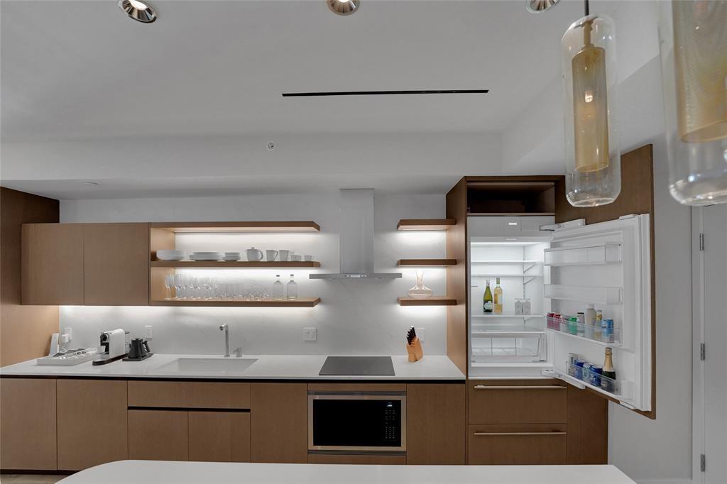 Four Seasons - Residential