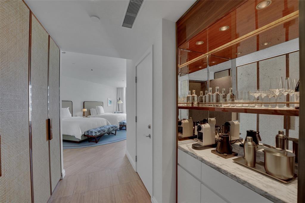 Four Seasons - Residential