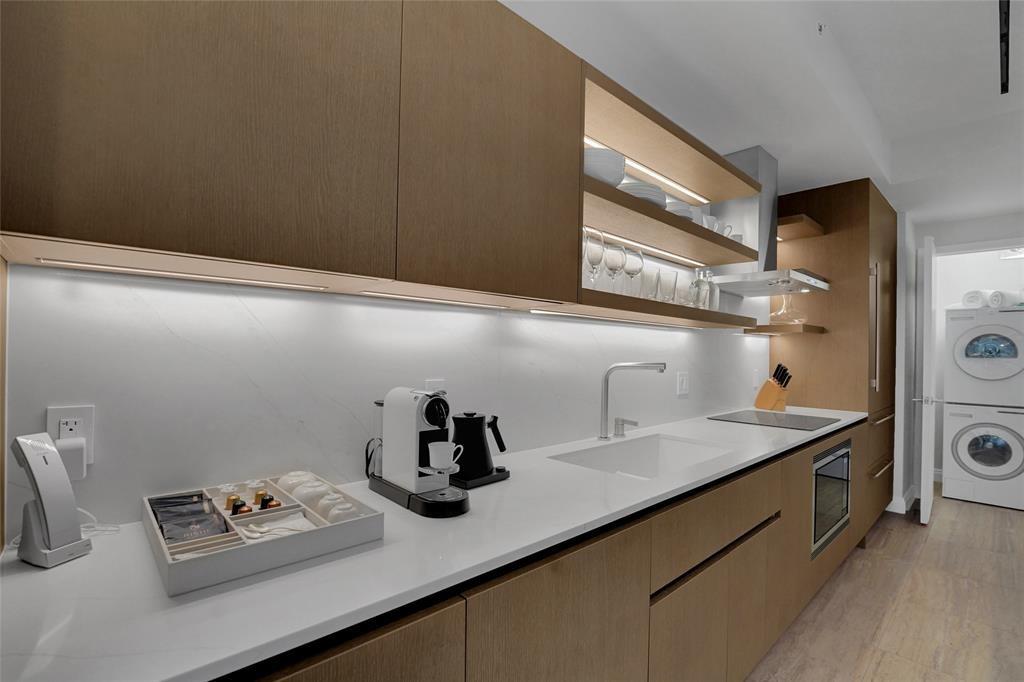 Four Seasons - Residential