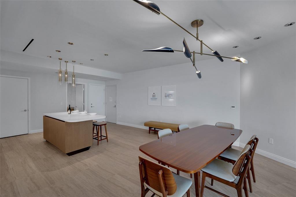 Four Seasons - Residential