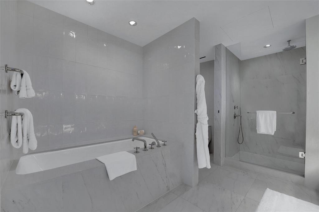 Four Seasons - Residential