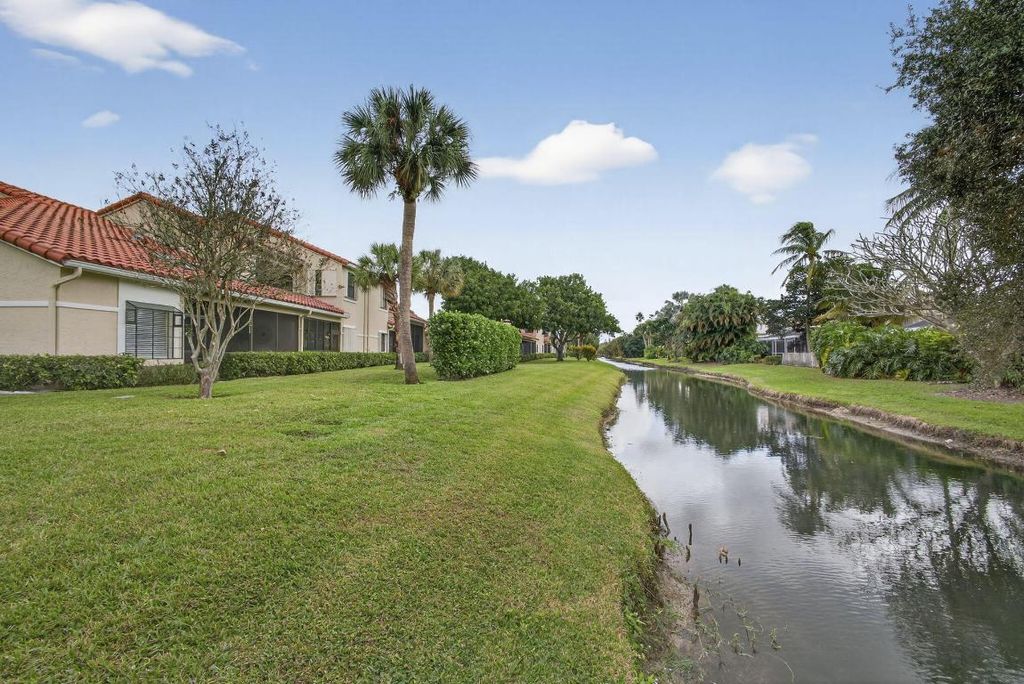 Photo of 908 Windermere Way, Palm Beach Gardens, FL 33418 (MLS # R11149095)