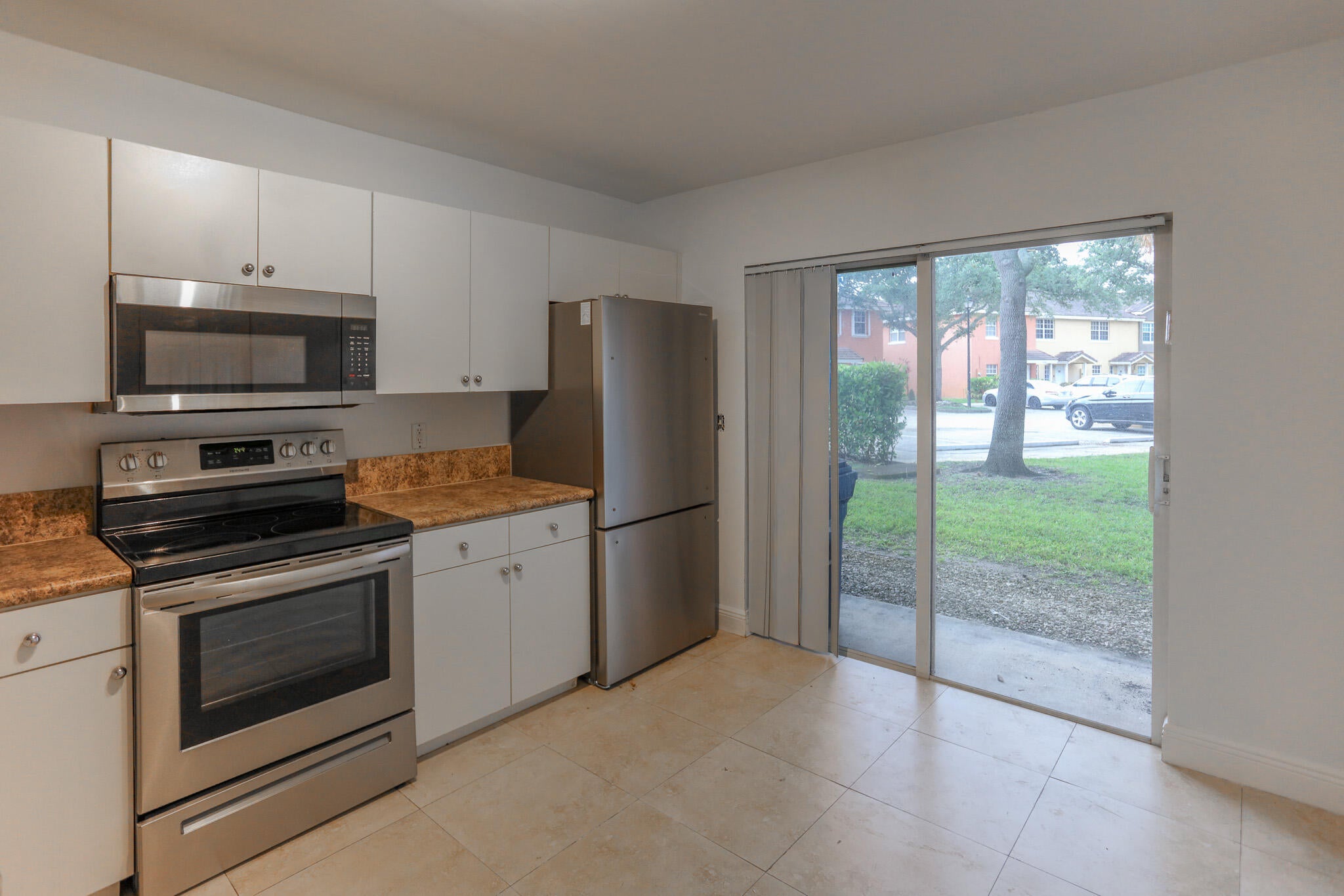 4149 NW 67th Te Ter 4149, Lauderhill FL 33319
