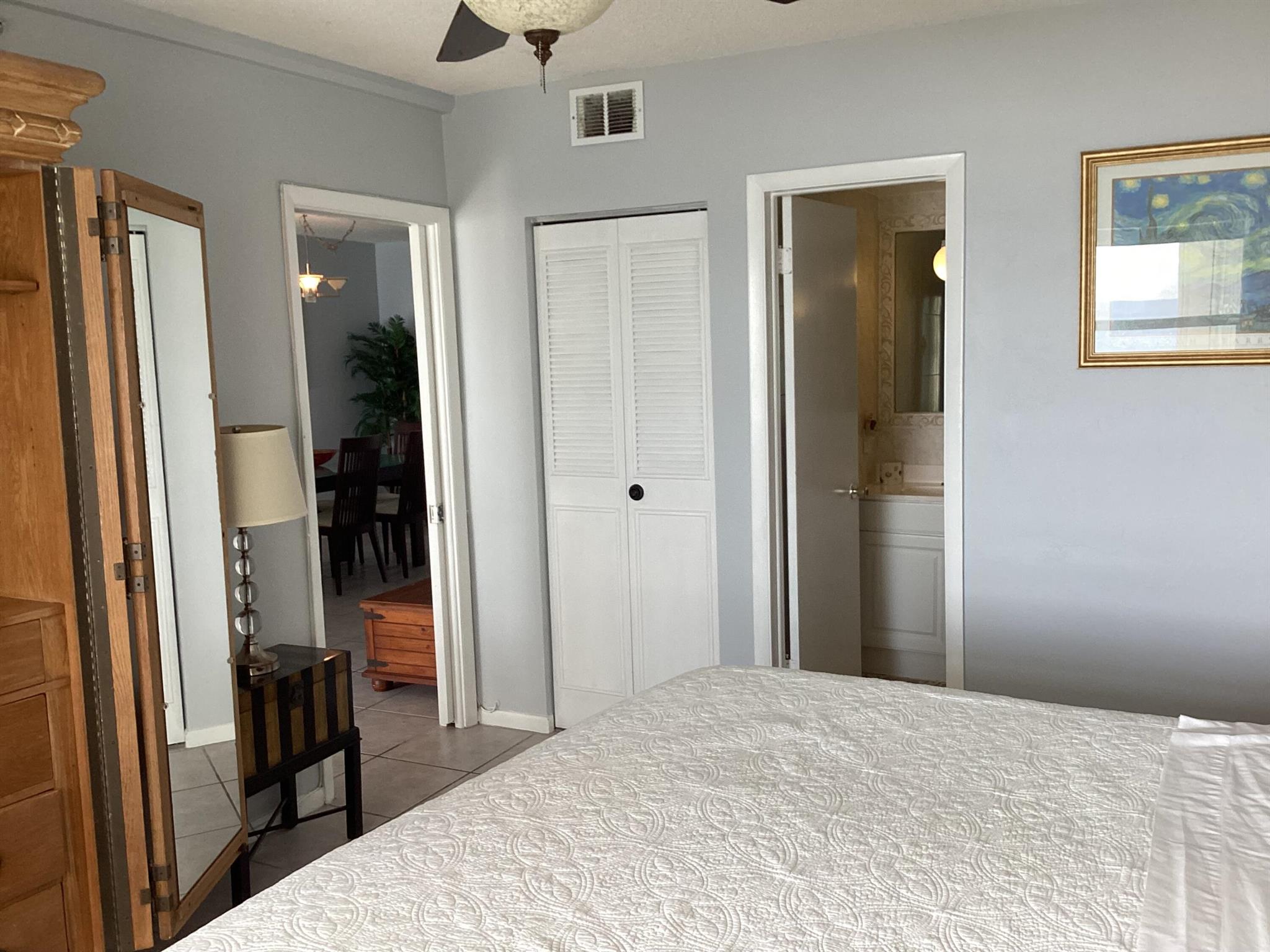 PENTHOUSE TOWERS CONDO - Residential Lease