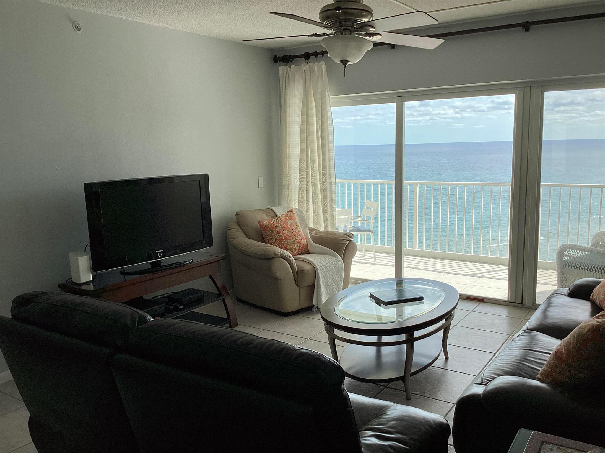 PENTHOUSE TOWERS CONDO - Residential Lease