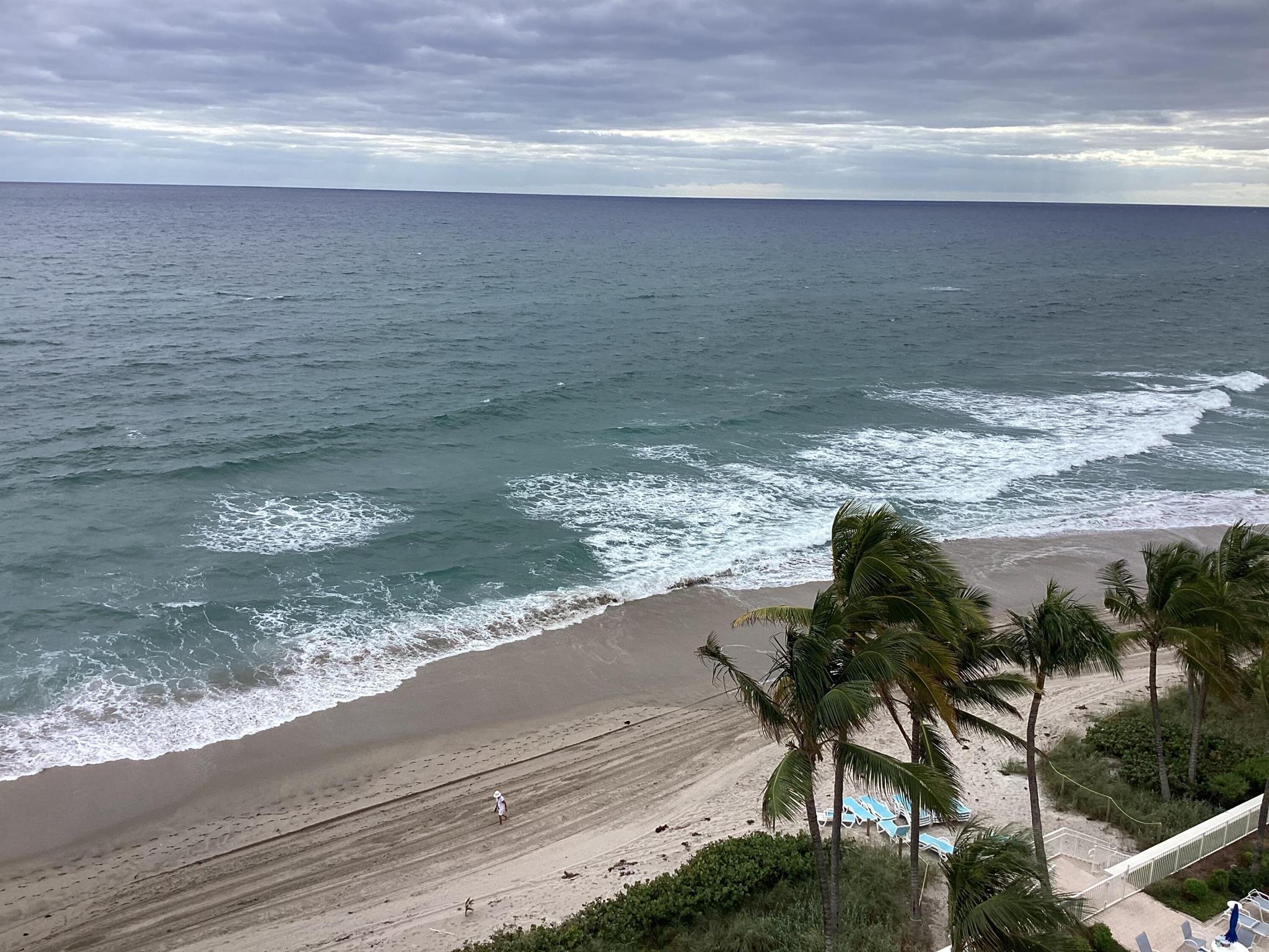 PENTHOUSE TOWERS CONDO - Residential Lease