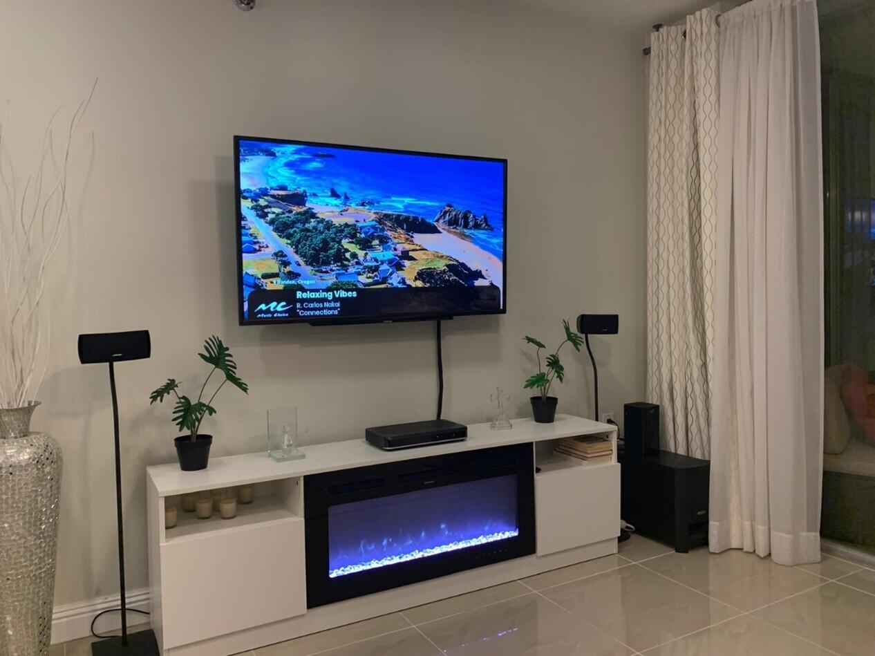 18TH HOLE AT INVERRARY CONDO - Residential