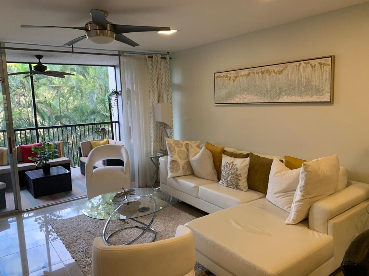 18TH HOLE AT INVERRARY CONDO - Residential