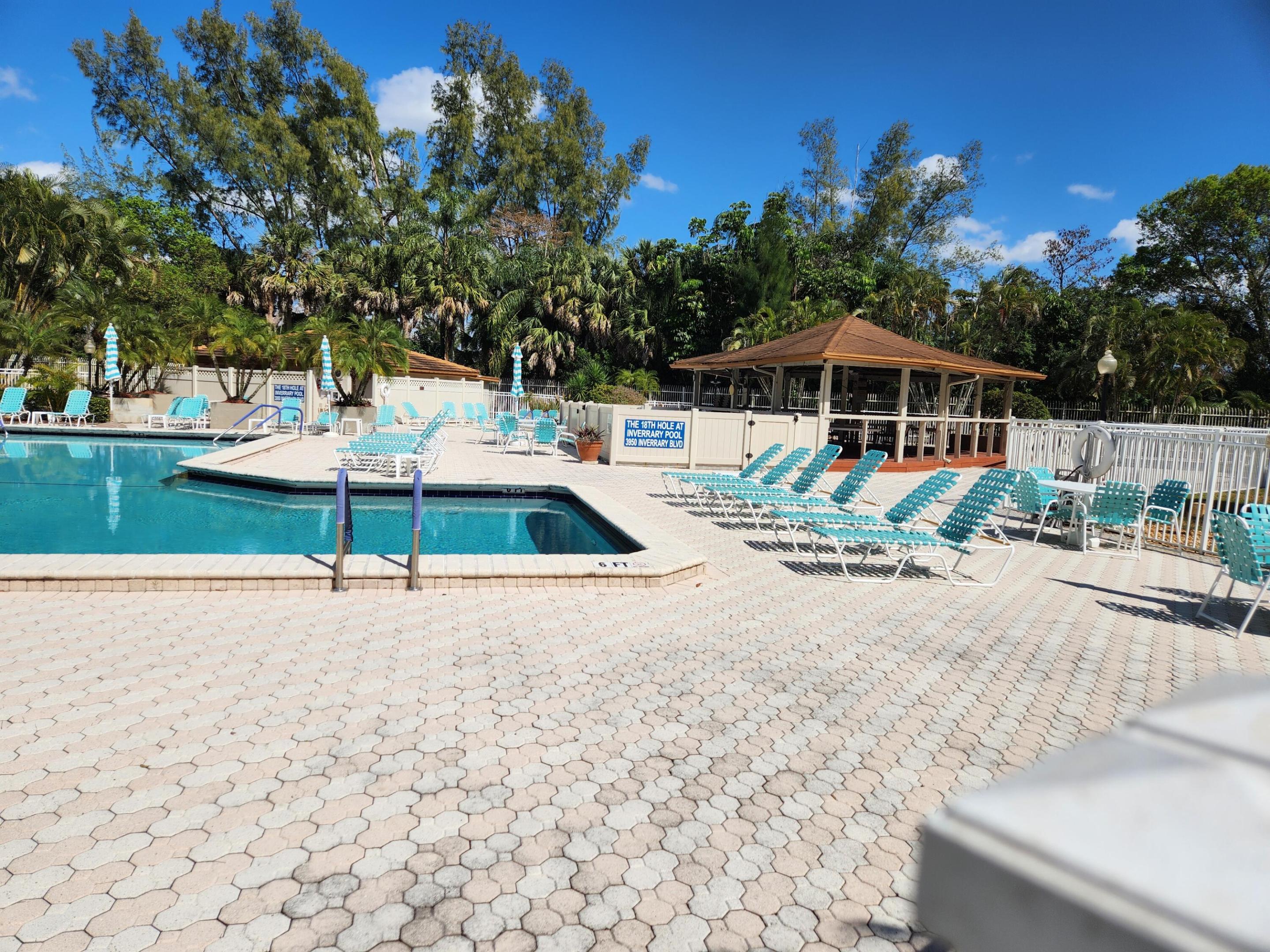 18TH HOLE AT INVERRARY CONDO - Residential