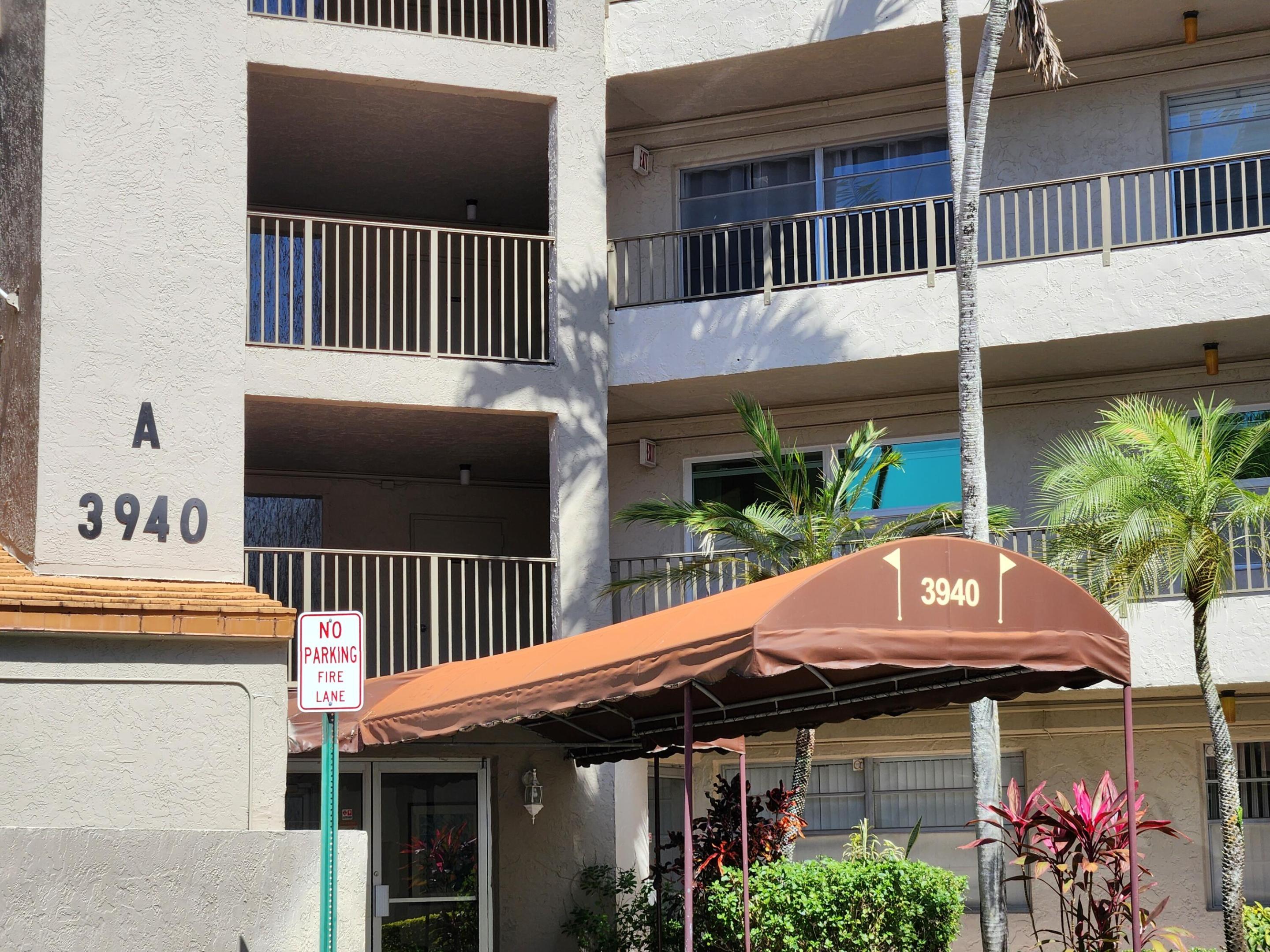 18TH HOLE AT INVERRARY CONDO - Residential