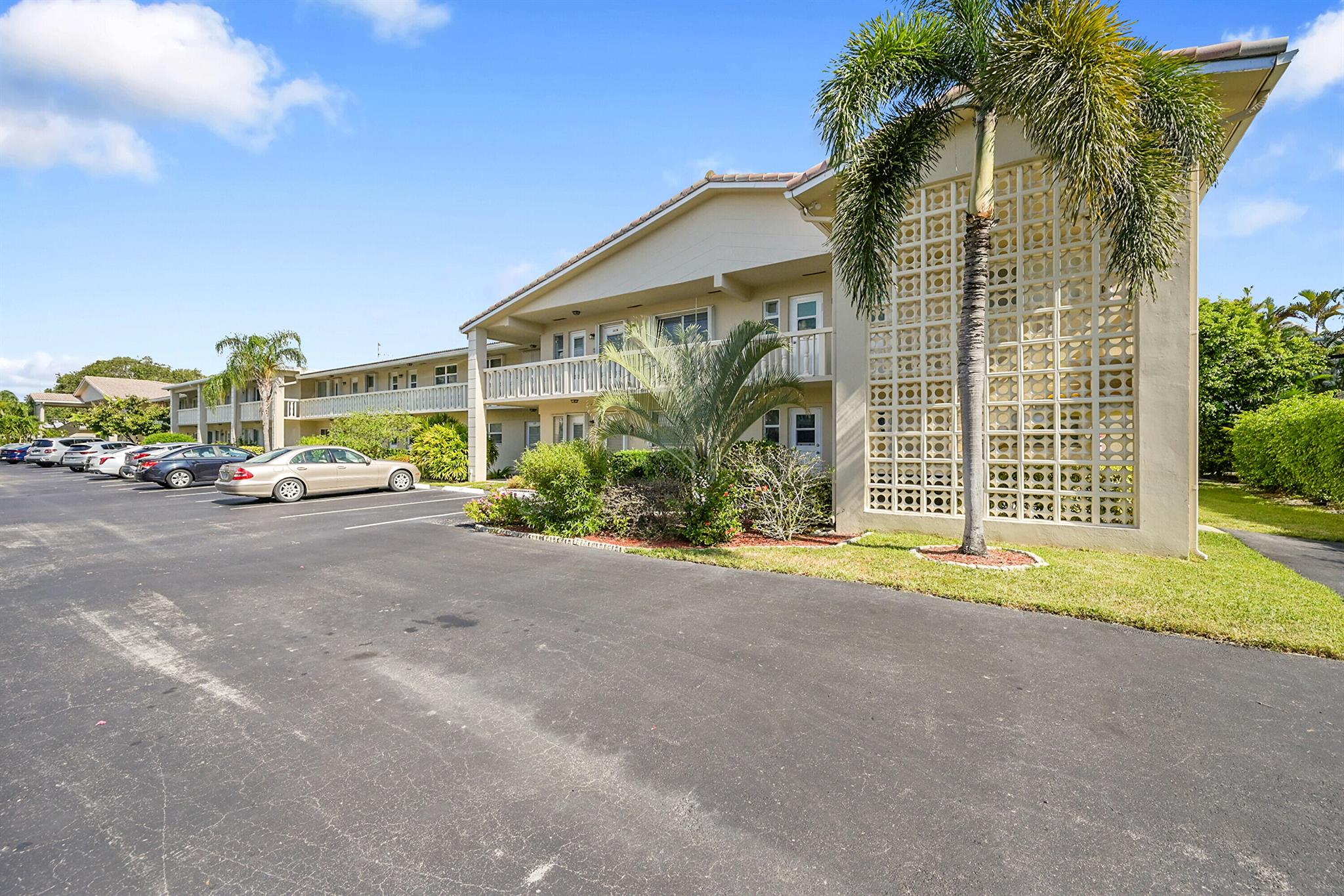 VENETIAN PARK GARDENS - Residential