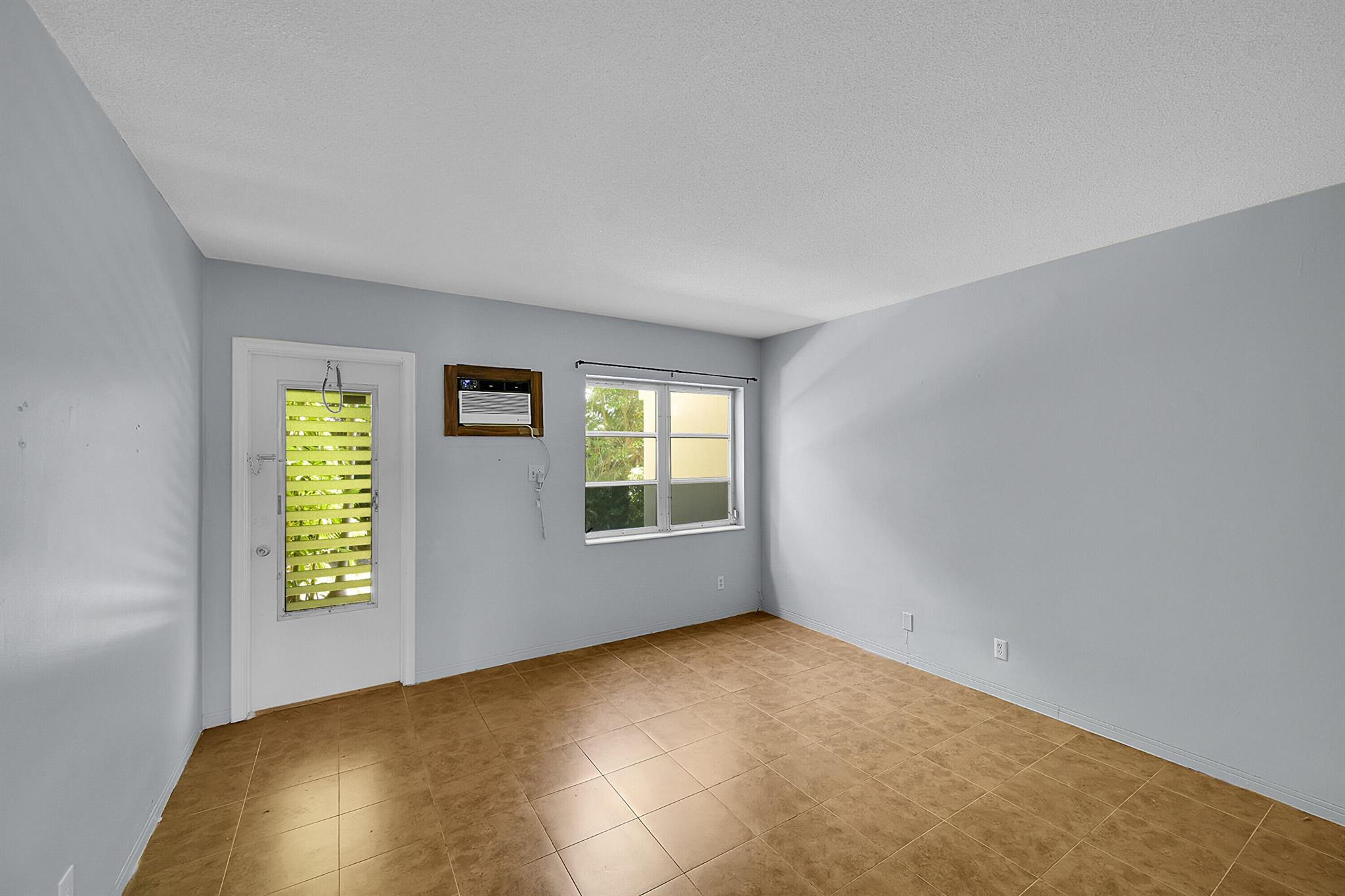 VENETIAN PARK GARDENS - Residential