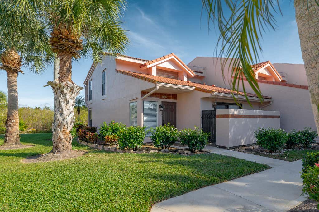 Photo of 3307 SE SANDPIPER Circle, Port Saint Lucie, FL 34952 (MLS # B26057810)