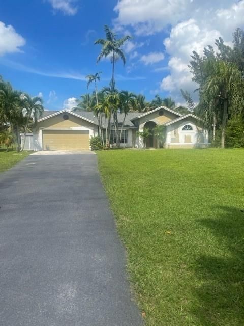 A home in Loxahatchee