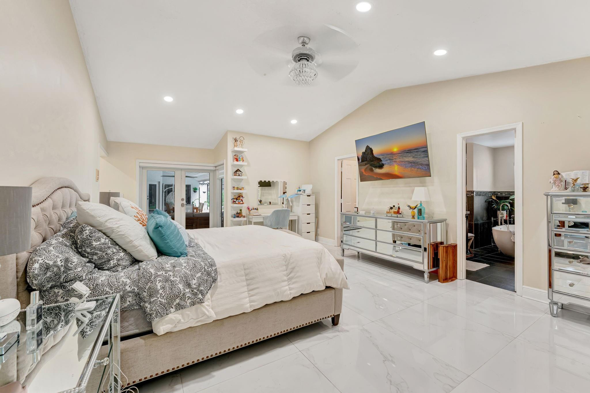 Whispering Woods 118-25 B - Residential