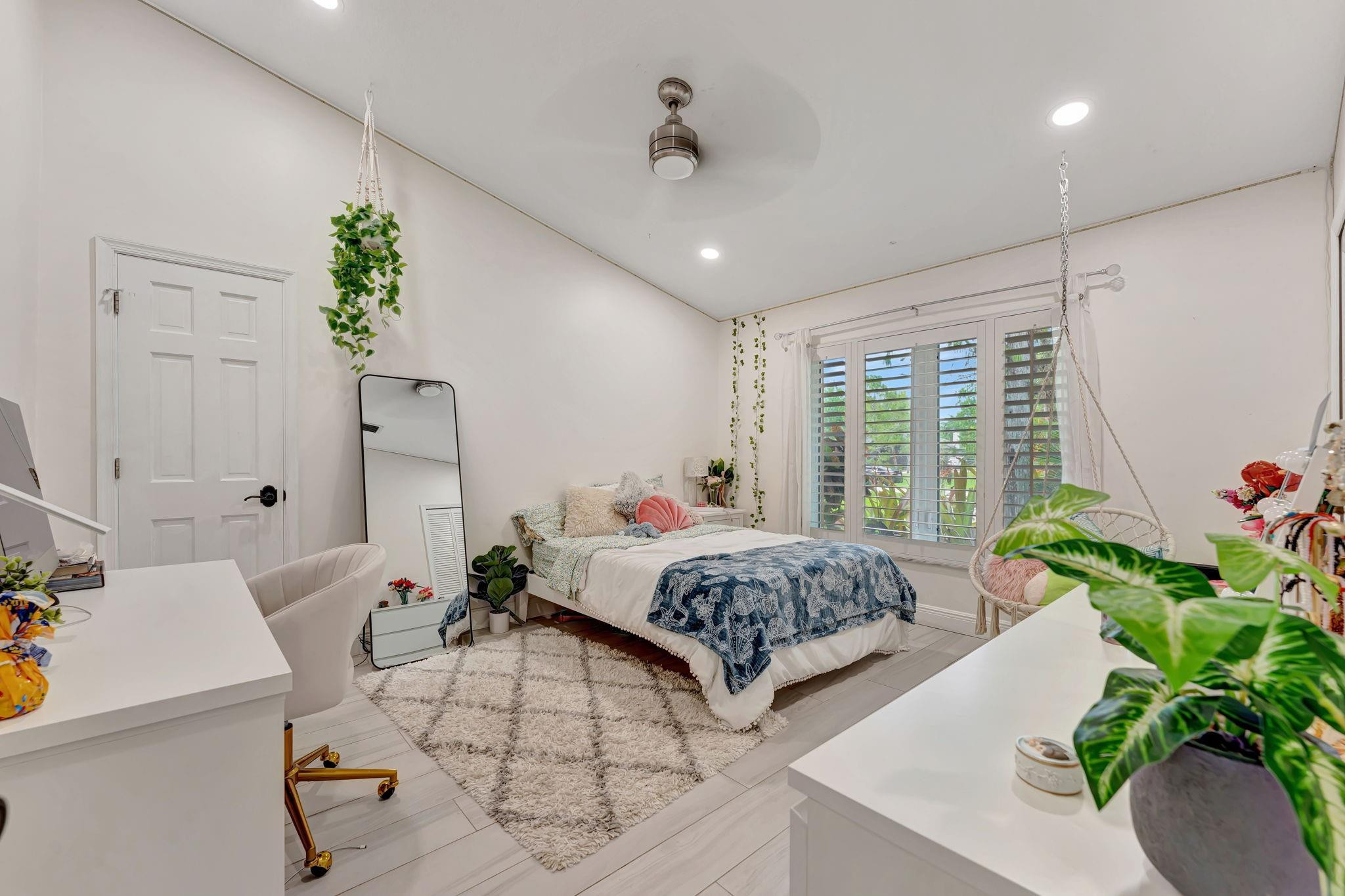 Whispering Woods 118-25 B - Residential