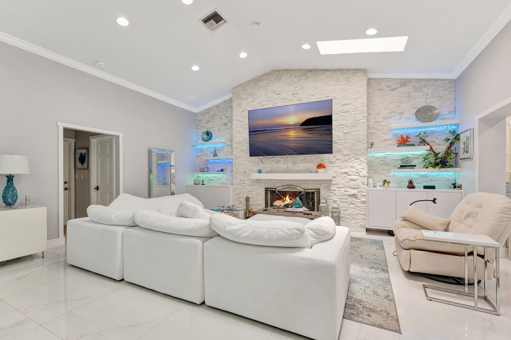 Whispering Woods 118-25 B - Residential