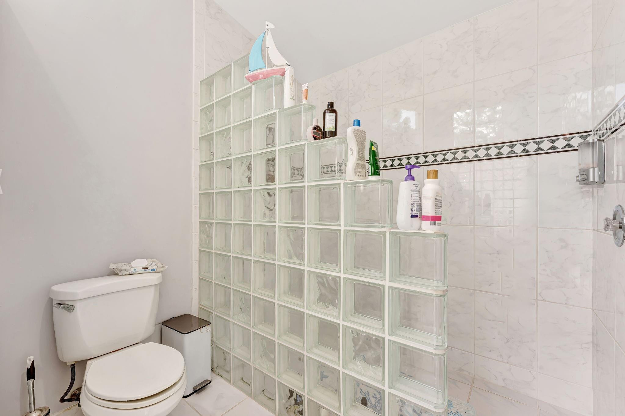 Whispering Woods 118-25 B - Residential