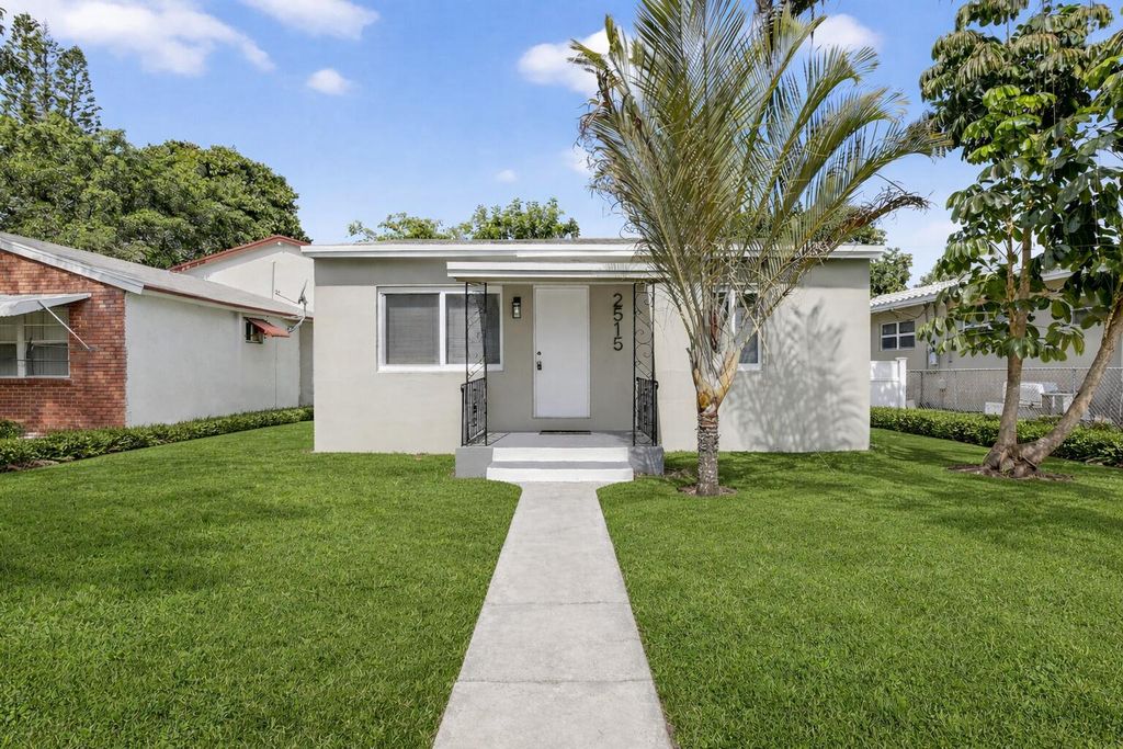 Photo of 2515 Roosevelt Street, Hollywood, FL 33020 (MLS # R11165133)