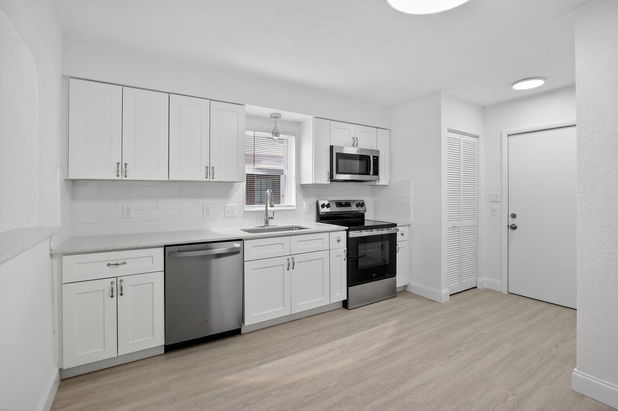 HOLLYWOOD PARK - Residential