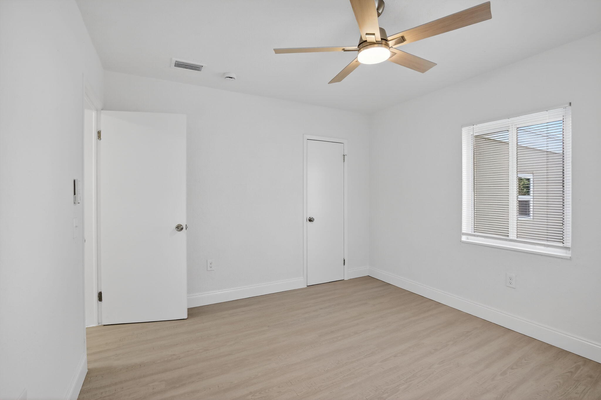 HOLLYWOOD PARK - Residential