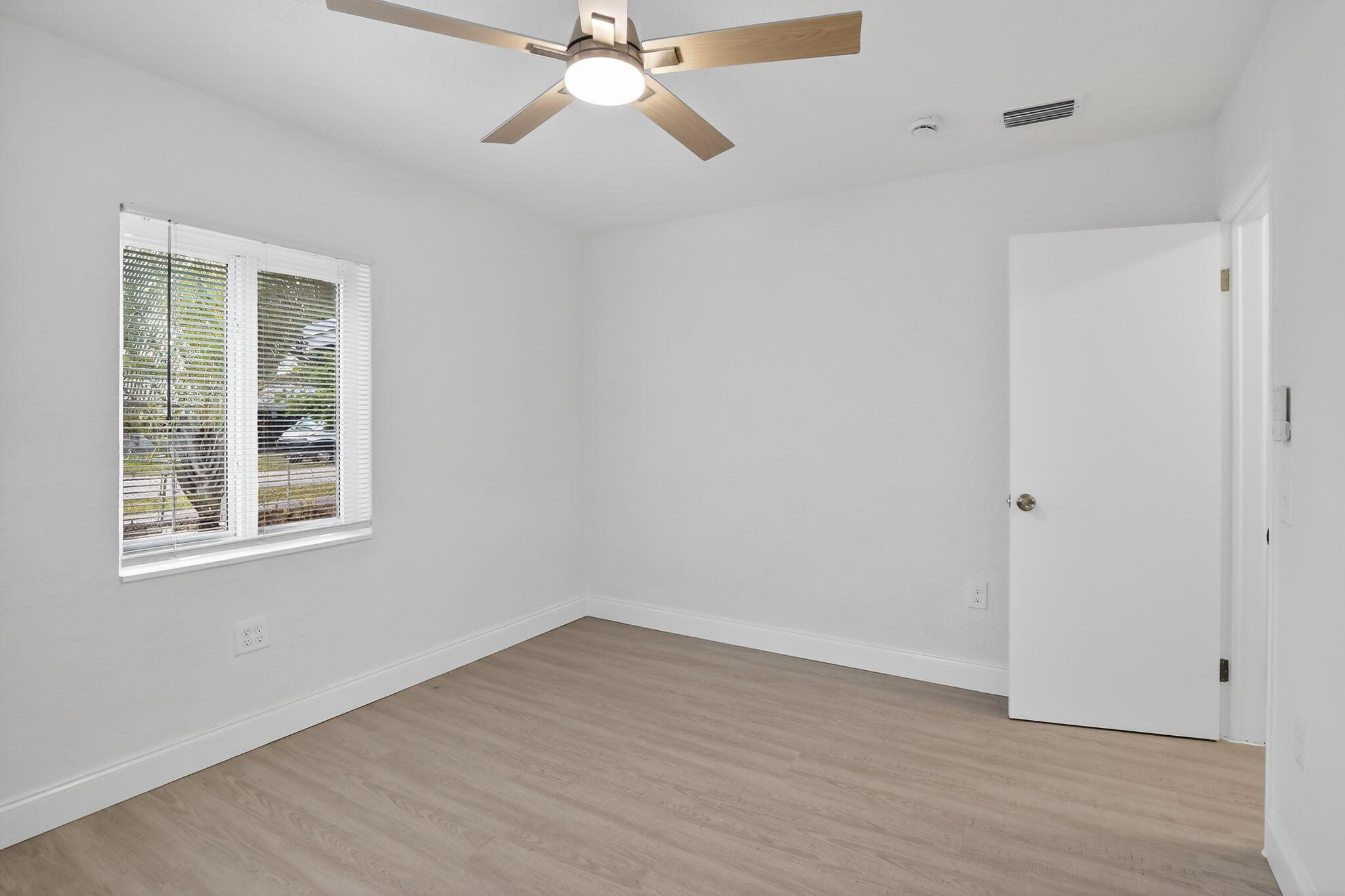 HOLLYWOOD PARK - Residential