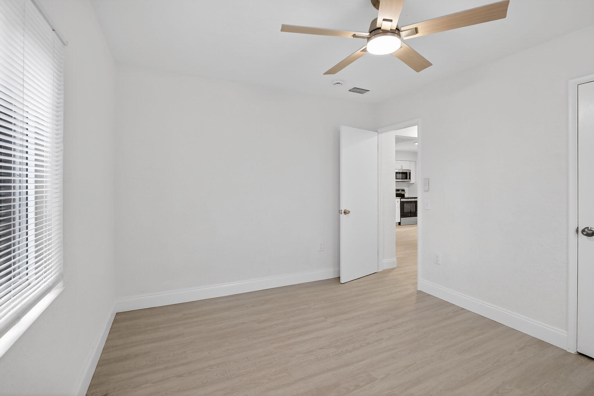 HOLLYWOOD PARK - Residential