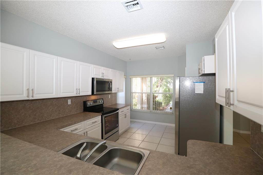 Paragon Centre 162-35 B - Residential Lease