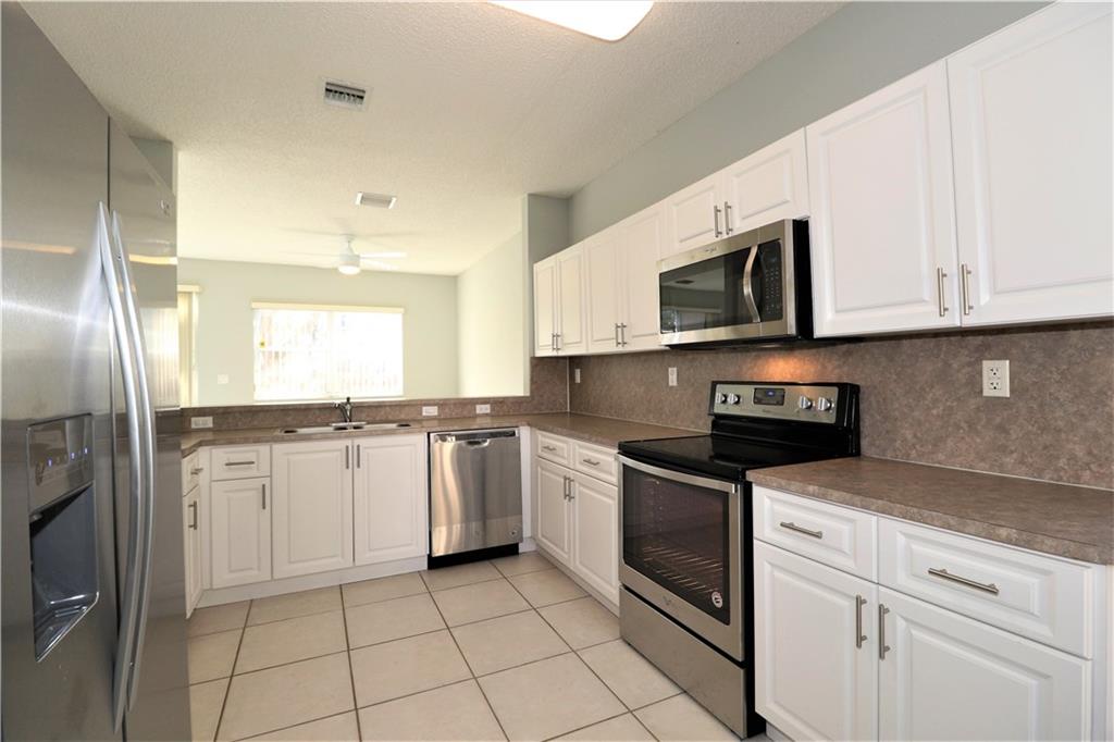 Paragon Centre 162-35 B - Residential Lease