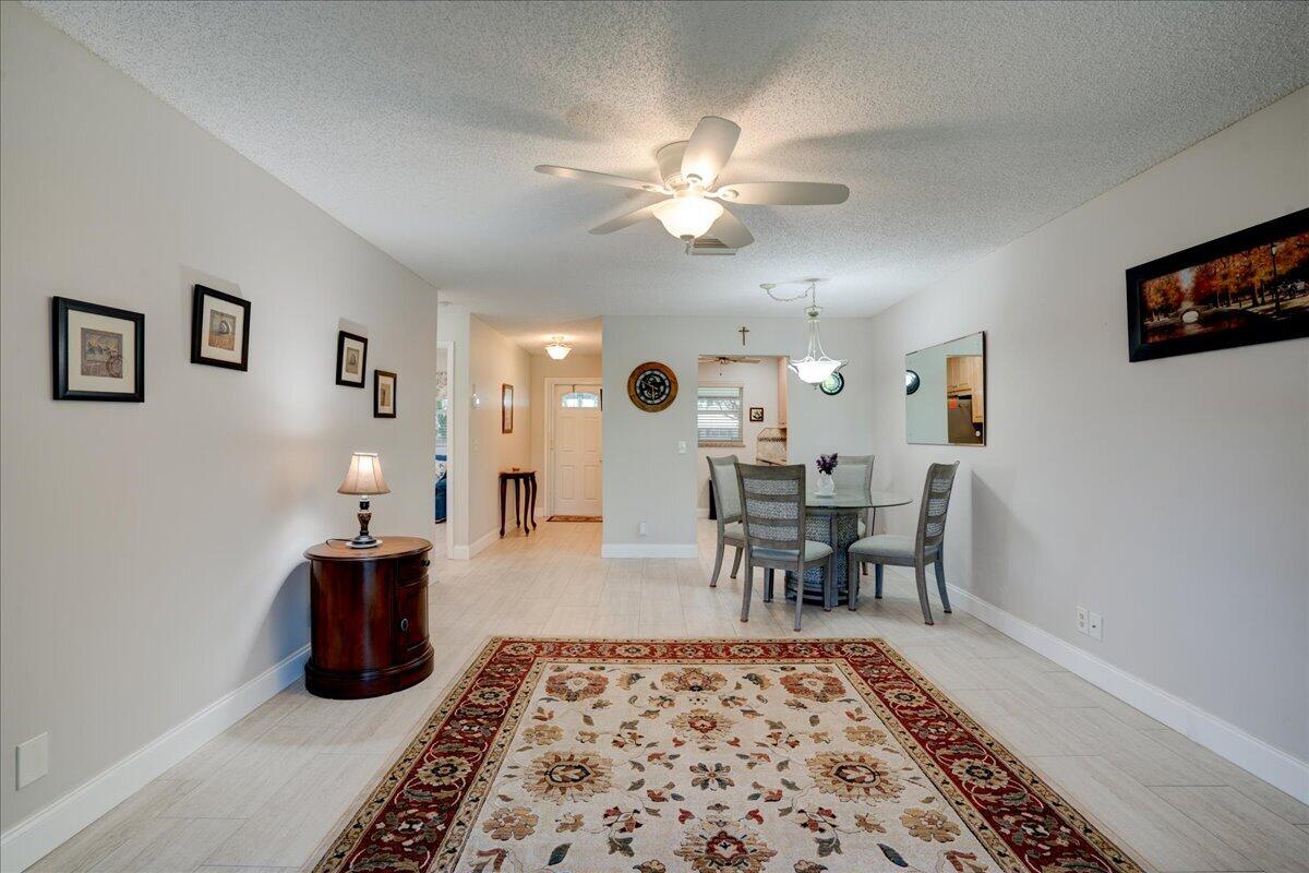LEISURE LAKE CIRCLE CONDO - Residential