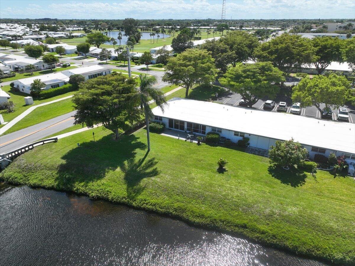 LEISURE LAKE CIRCLE CONDO - Residential