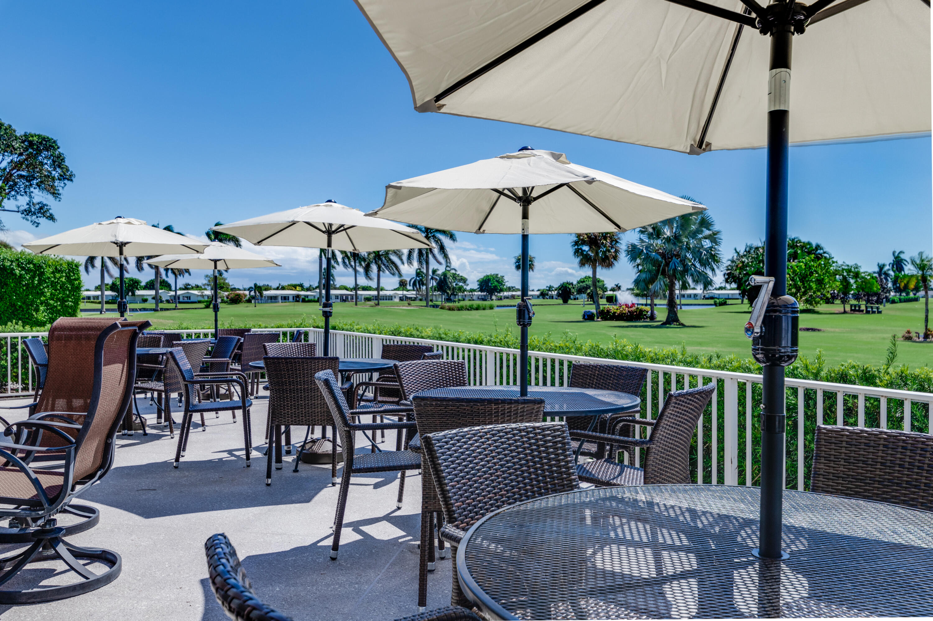 LEISURE LAKE CIRCLE CONDO - Residential