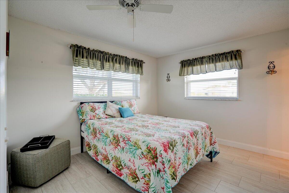 LEISURE LAKE CIRCLE CONDO - Residential