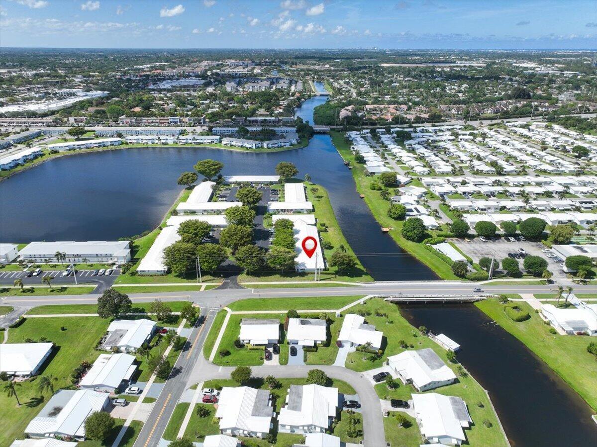 LEISURE LAKE CIRCLE CONDO - Residential