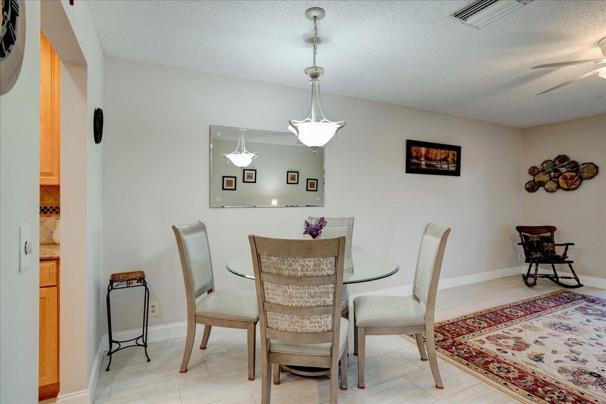 LEISURE LAKE CIRCLE CONDO - Residential