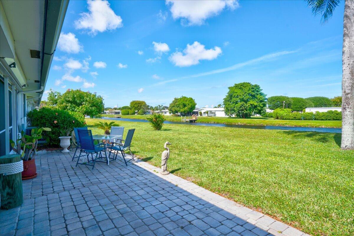 LEISURE LAKE CIRCLE CONDO - Residential