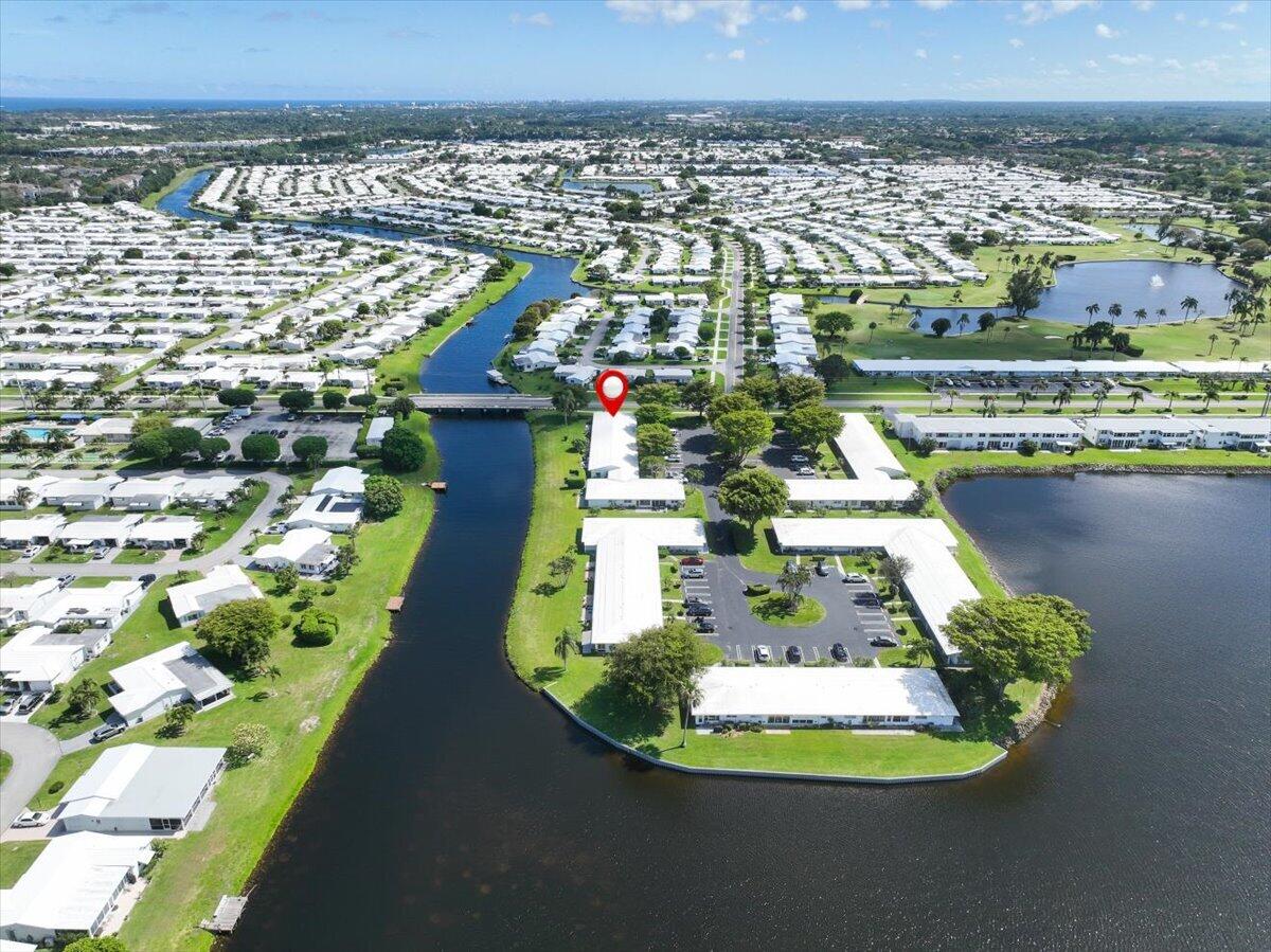 LEISURE LAKE CIRCLE CONDO - Residential