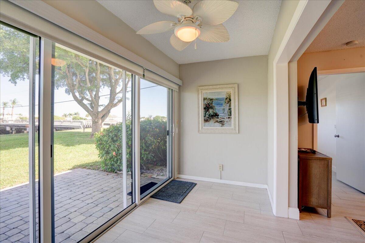 LEISURE LAKE CIRCLE CONDO - Residential