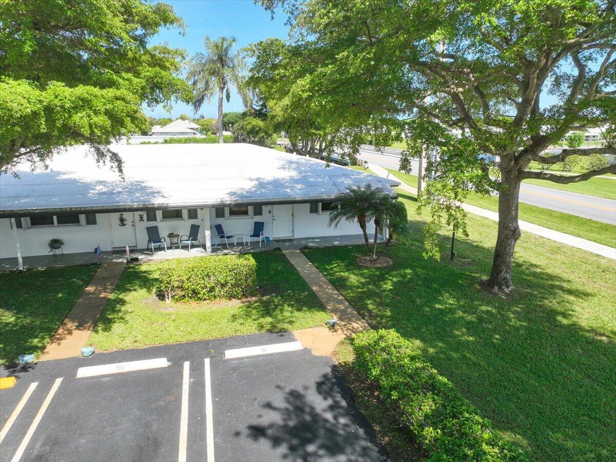 LEISURE LAKE CIRCLE CONDO - Residential