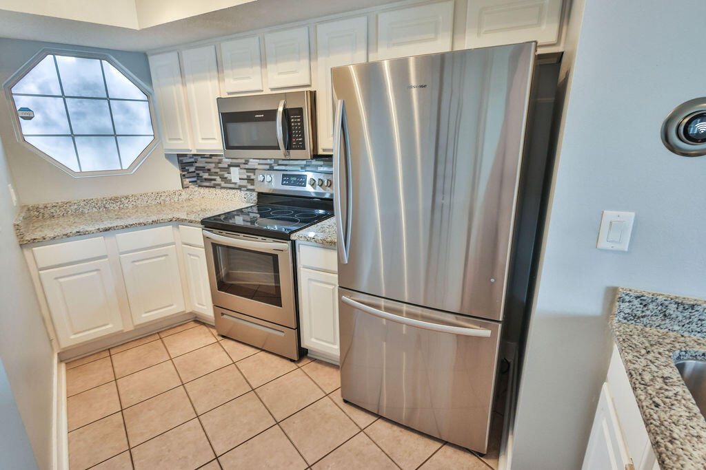 LAGUNA LANDING CONDO - Residential