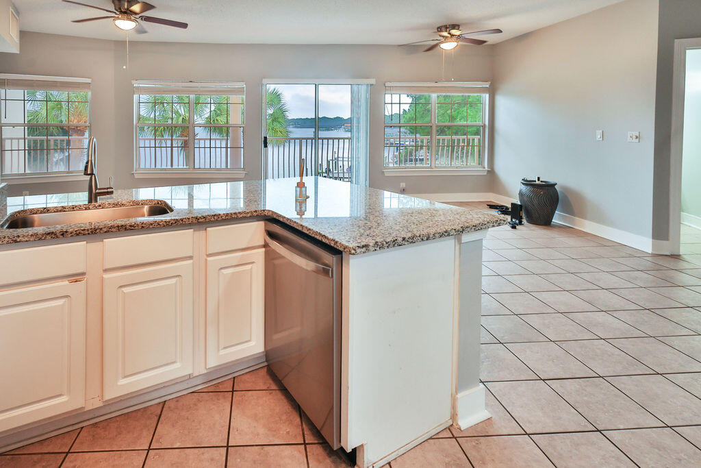 LAGUNA LANDING CONDO - Residential
