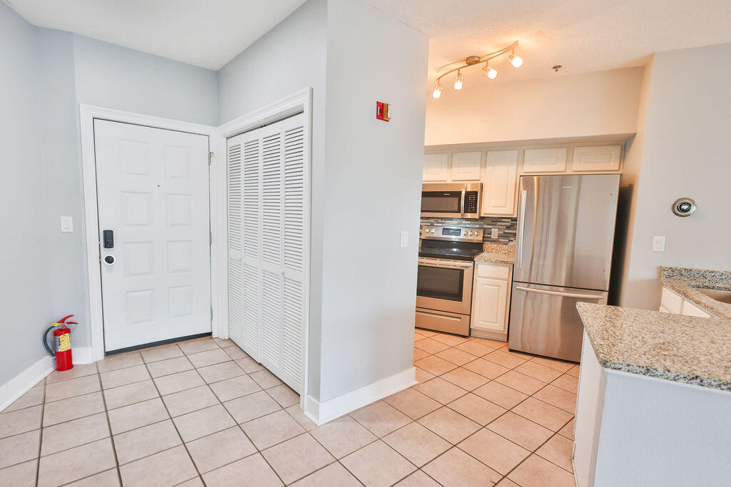 LAGUNA LANDING CONDO - Residential