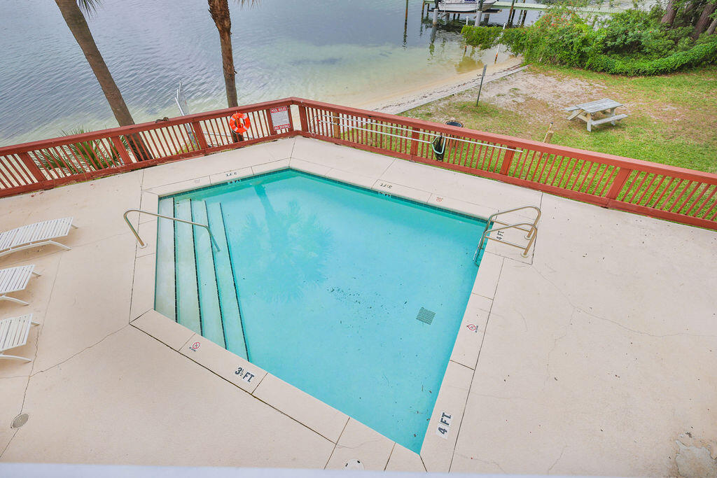 LAGUNA LANDING CONDO - Residential