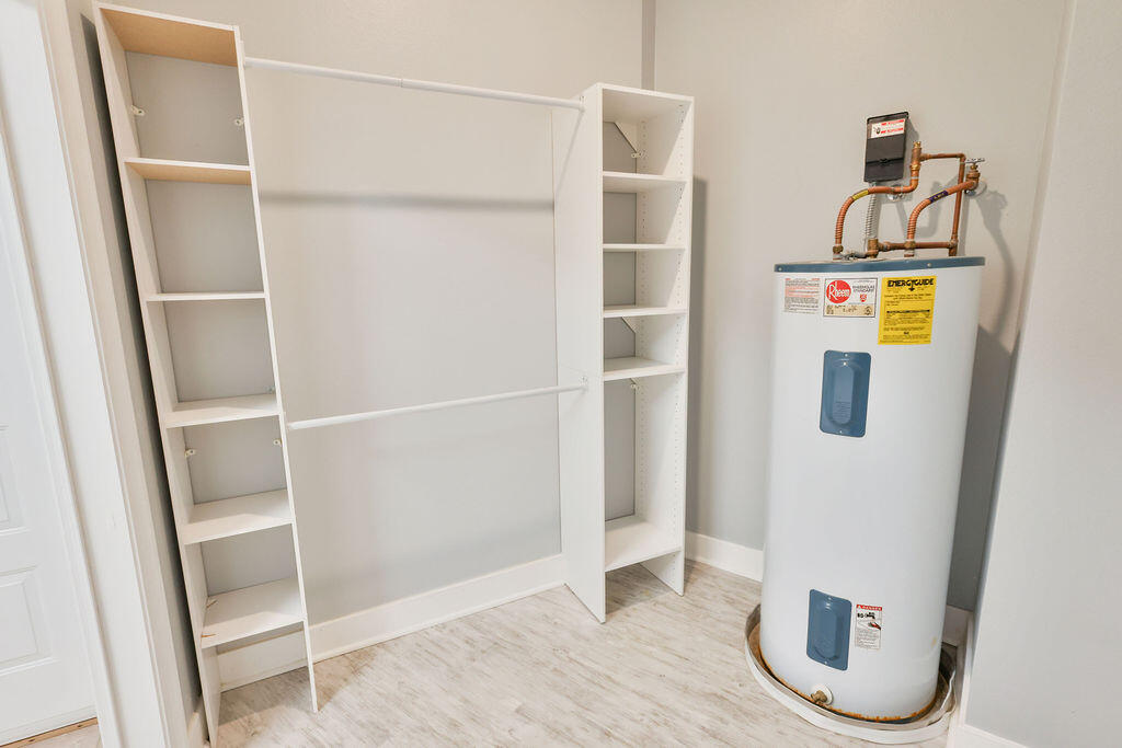 LAGUNA LANDING CONDO - Residential